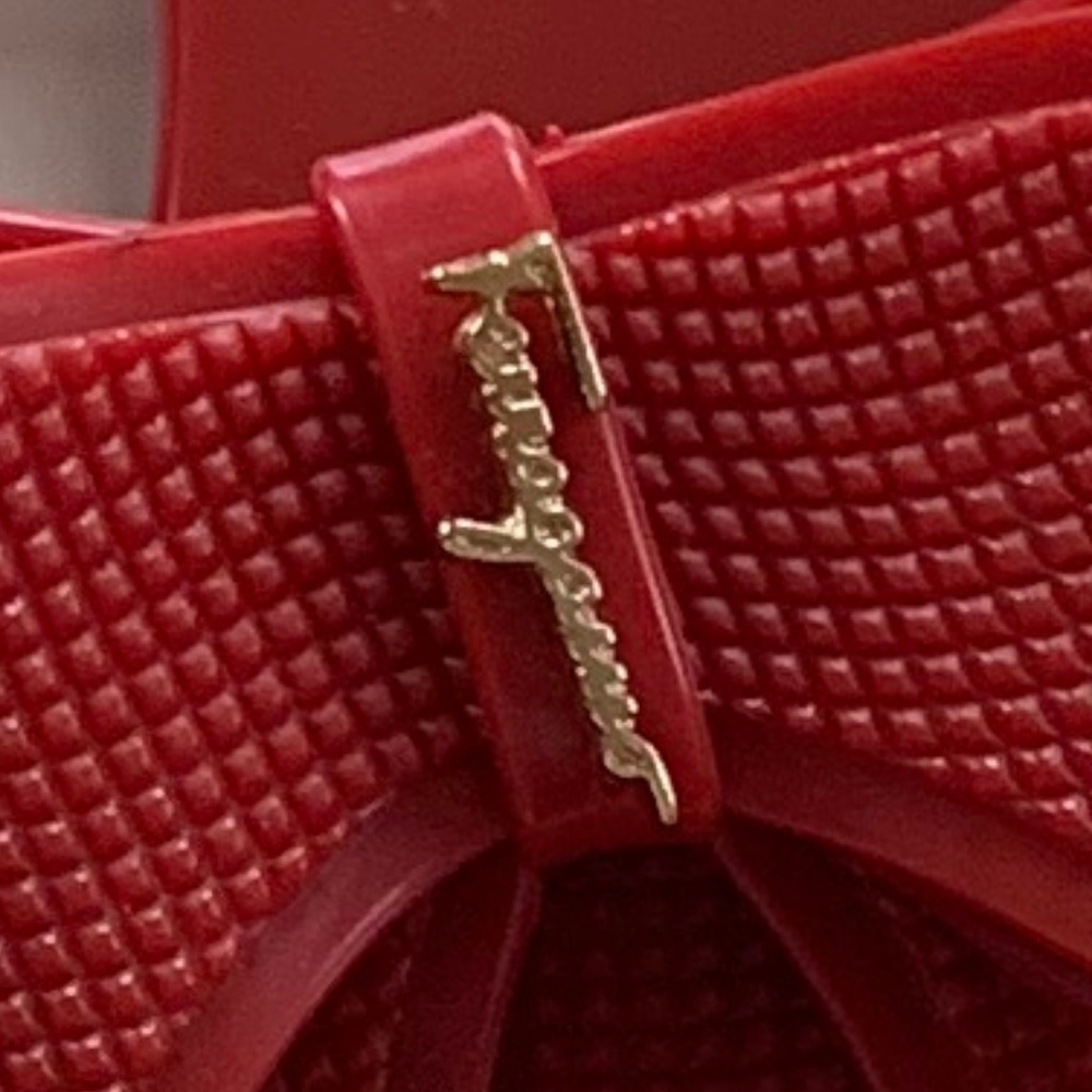 Salvatore Ferragamo Red Bali Bow Sandals - Picture 8 of 8
